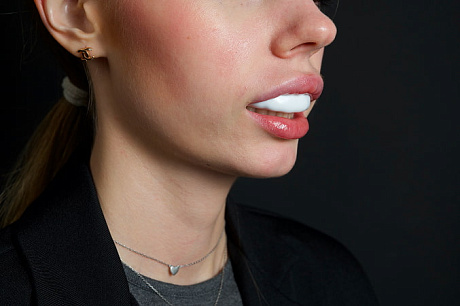 Капа для хоккея, регби белая